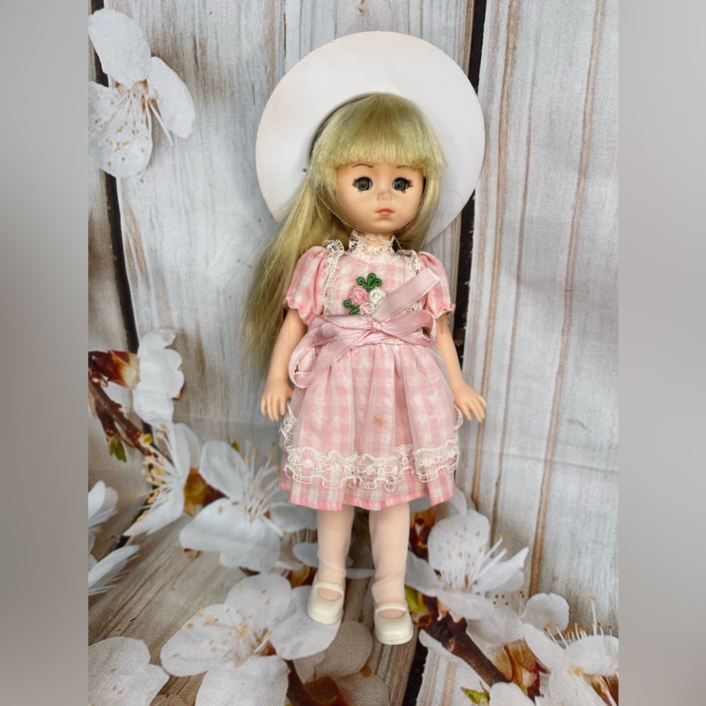 Vintage Ginny Vogue Doll 1977 Blonde Girl Wearing Pink & White Outfit Slee